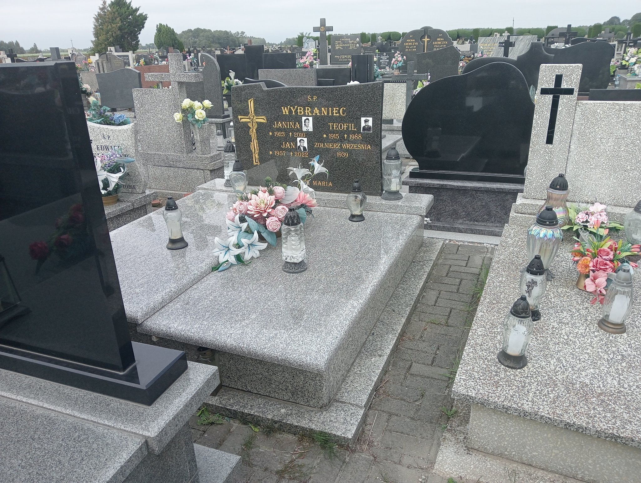 Grób Teofil Wybraniec